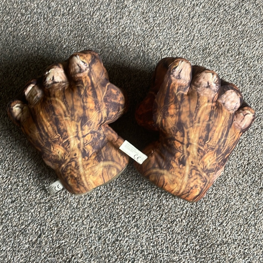 Hulk smash gloves
